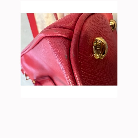 - Prada
Double Zip Lux Tote Saffiano Leather Medium - Picture 14 of 16